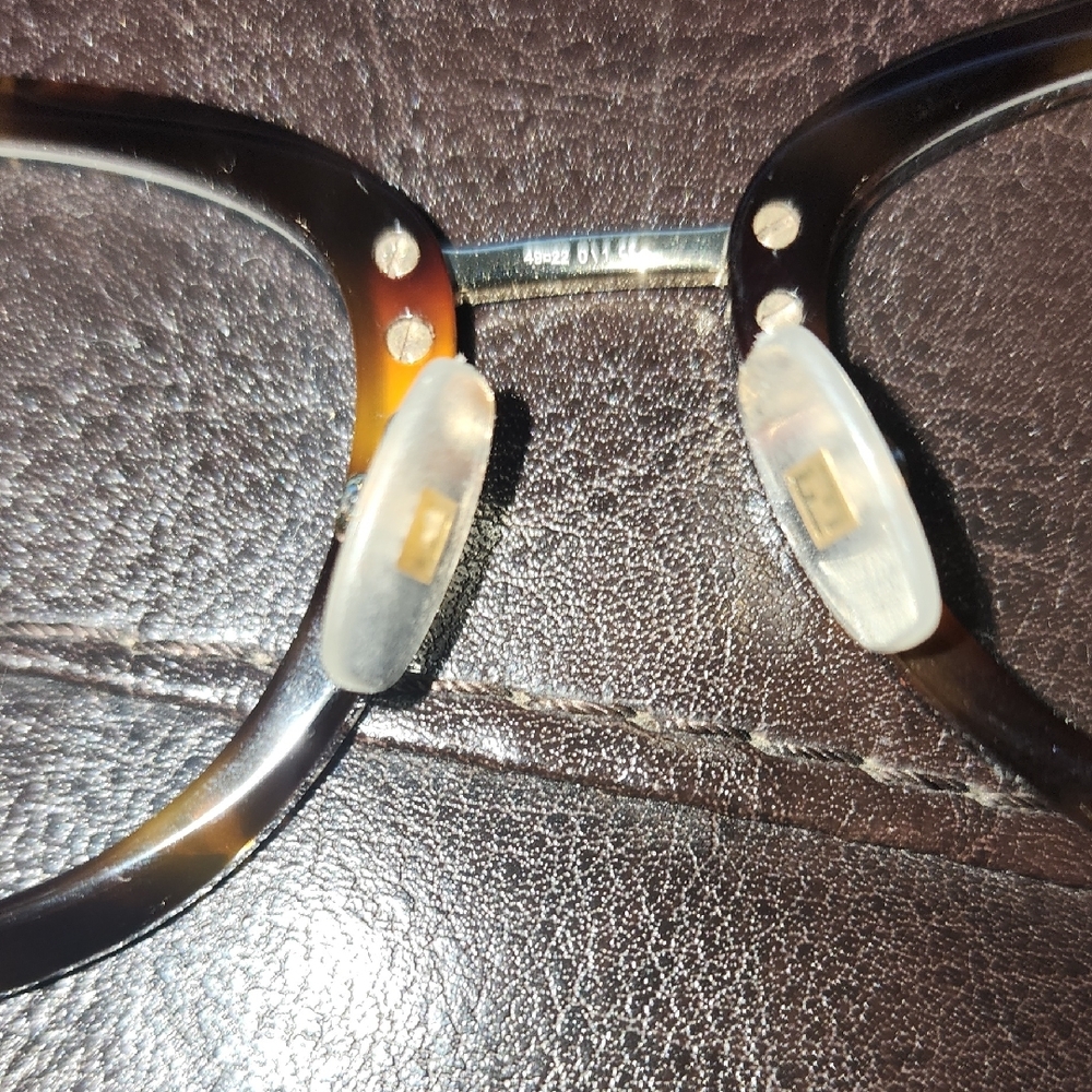 Fendi Tortoise Cat-Eye Glasses with Blue Case - Picture 5 of 6